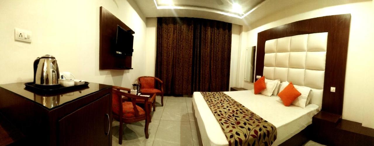 Hotel Vatika - The Riverside Resort Dharamshala Eksteriør bilde